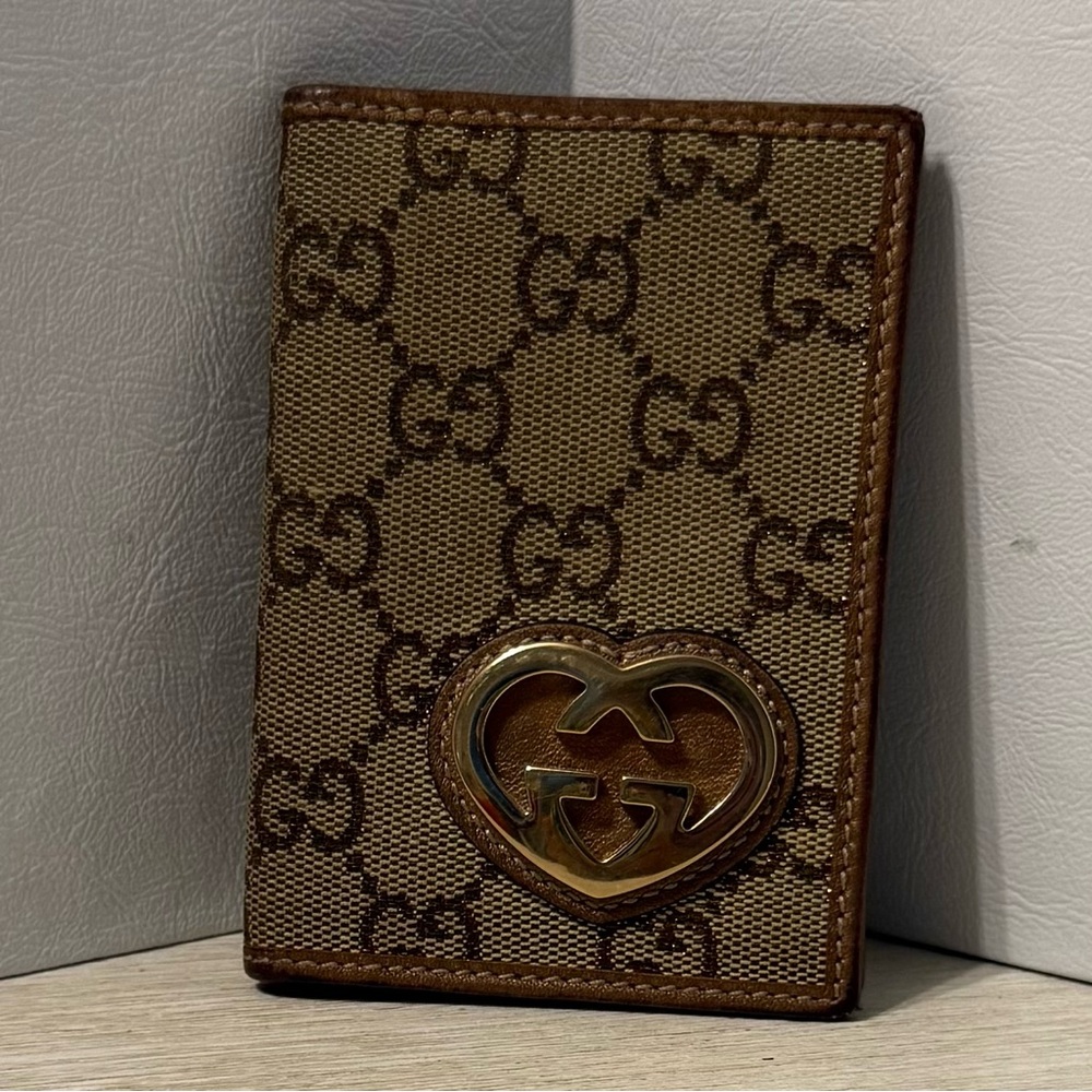 Gucci GG Heart wallet